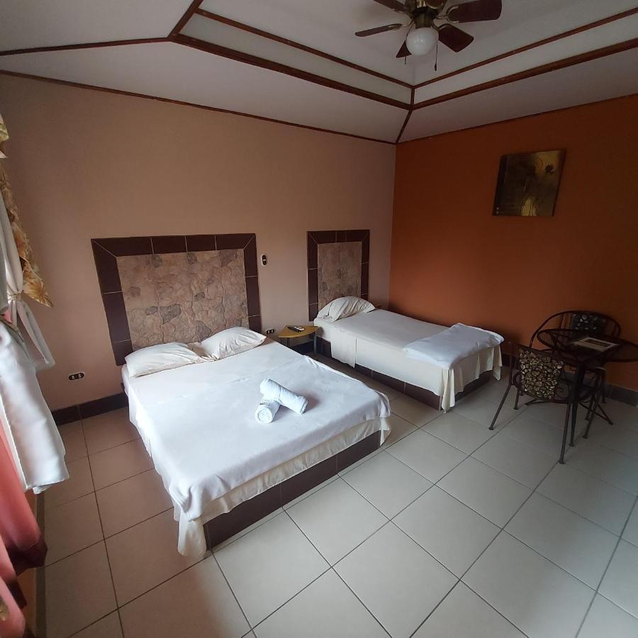 Hotel Torre Fuerte Venecia Buitenkant foto