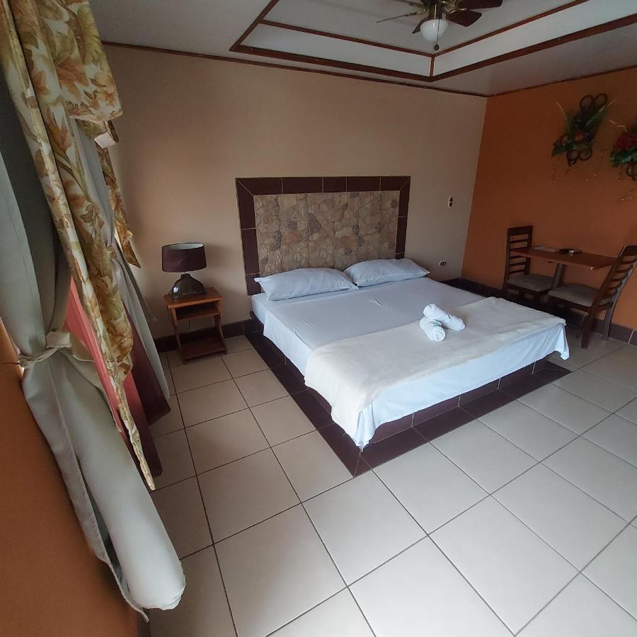 Hotel Torre Fuerte Venecia Buitenkant foto