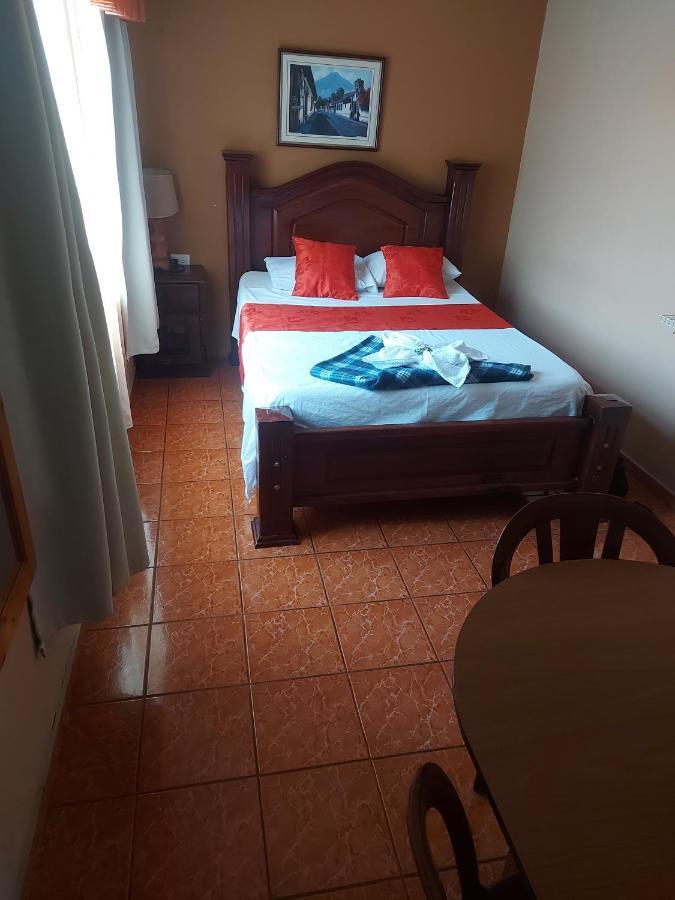 Hotel Torre Fuerte Venecia Buitenkant foto