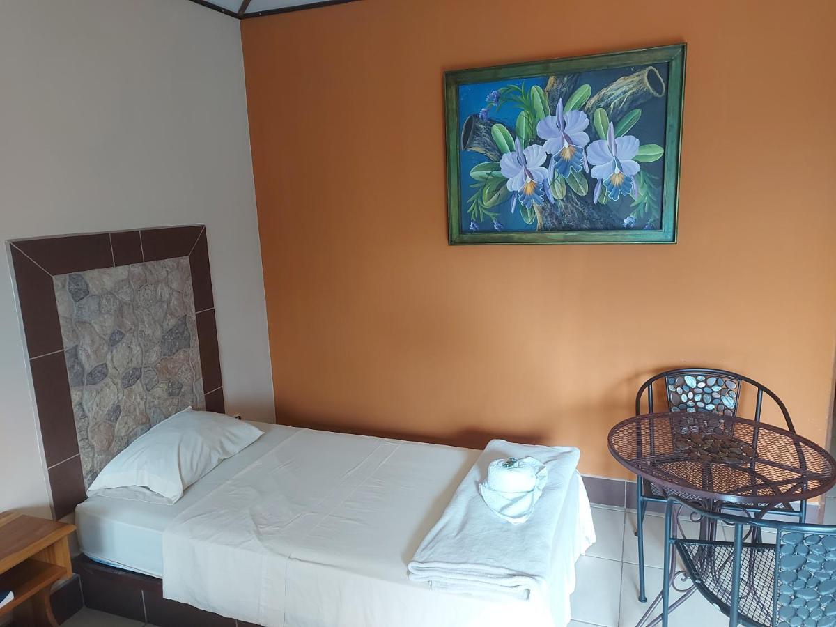 Hotel Torre Fuerte Venecia Buitenkant foto