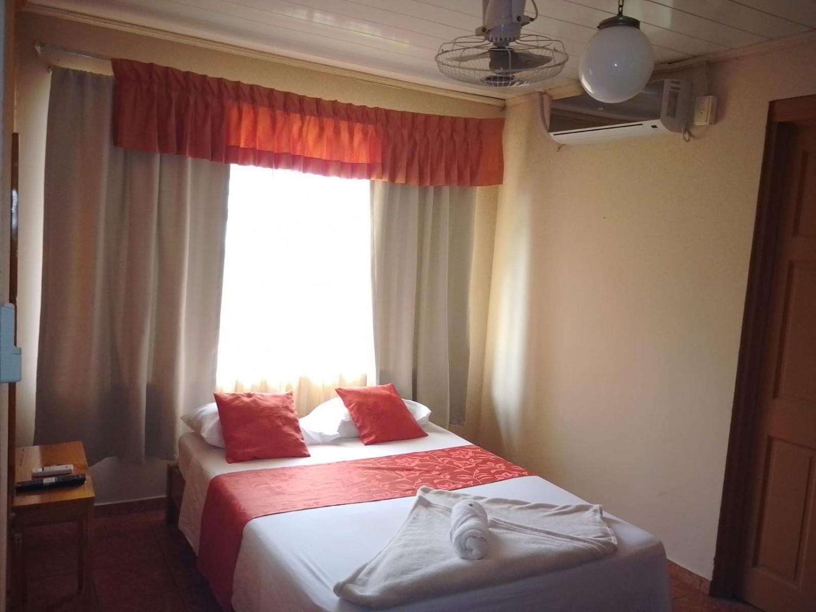 Hotel Torre Fuerte Venecia Buitenkant foto