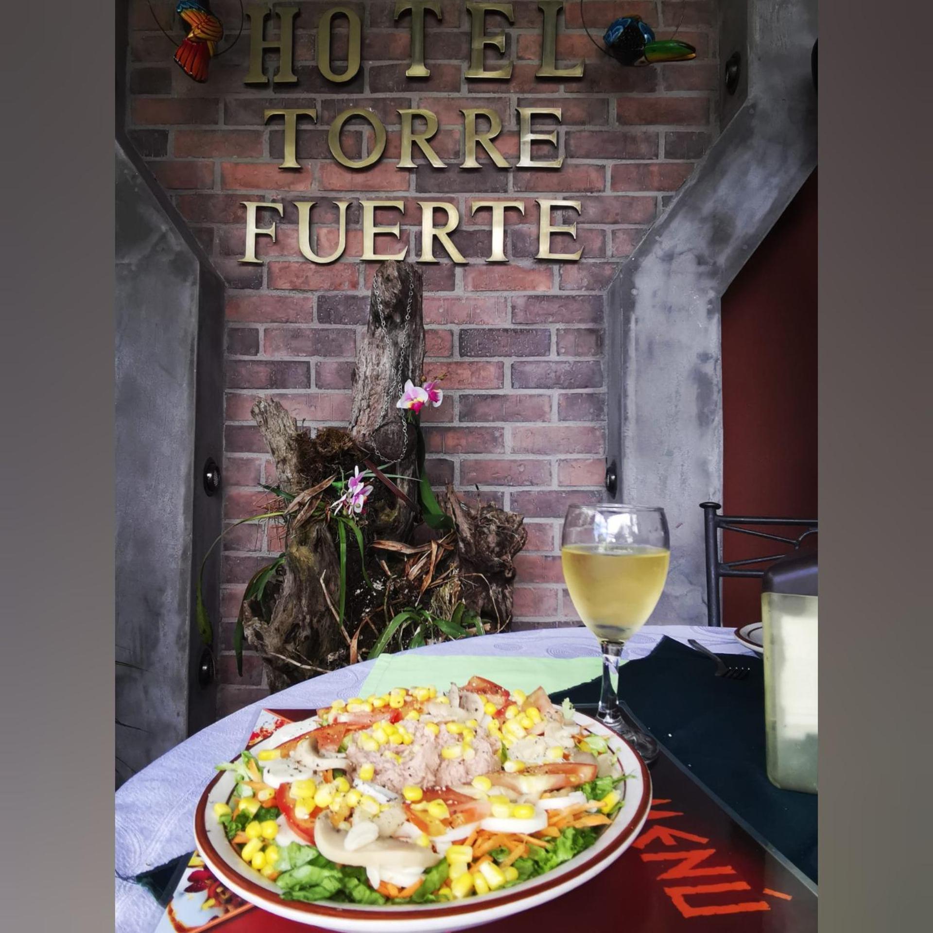 Hotel Torre Fuerte Venecia Buitenkant foto